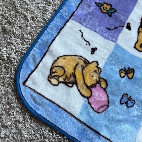 Vintage Disney Winnie the Pooh Fleece Baby Blanket Classic Squares Honey Pot EUC - Picture 4 of 11